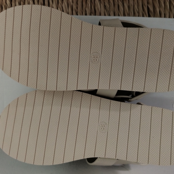 [3x$20 Shoe Sale] Ivory Straps Sandals / Size 8.5 / NWT - Picture 3 of 5